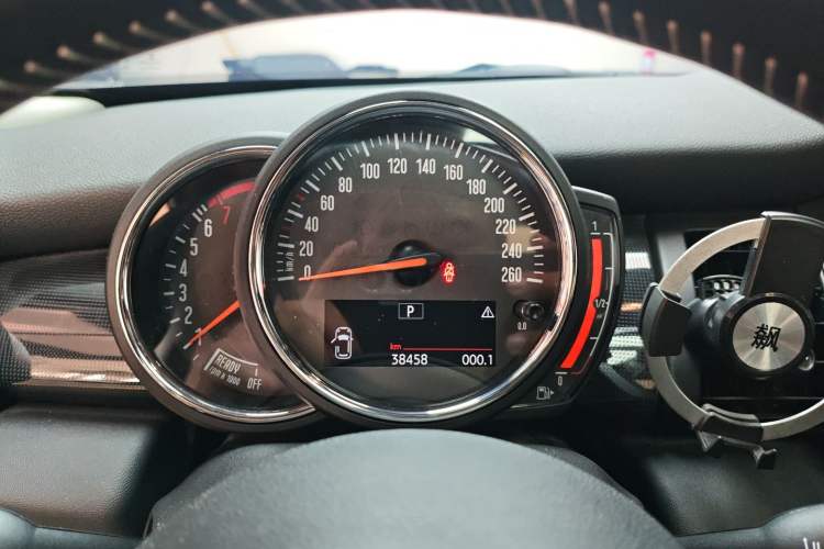Used MINI 2018 1.5T COOPER Artist Five-Door Edition Instrument Cluster