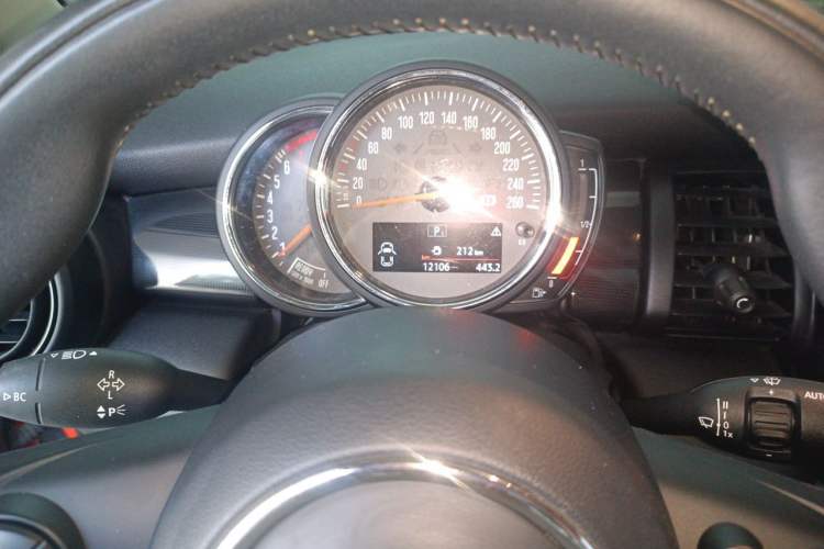 Used MINI 2018 1.5T COOPER Classic Edition Five-Door Version Instrument Cluster