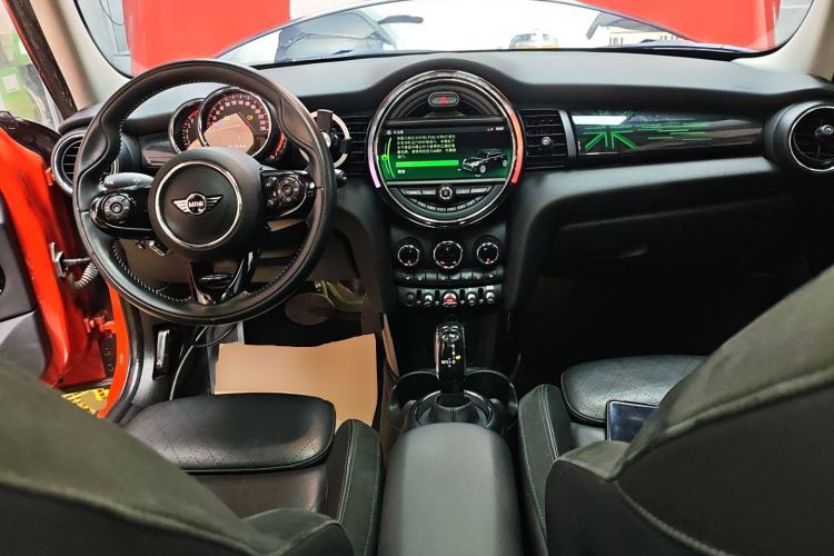 Used MINI 2018 1.5T COOPER Artist Five-Door Edition Interior 2