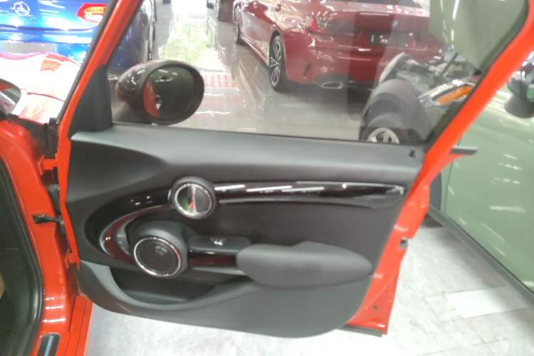 Used MINI 2018 1.5T COOPER Racing Edition Five-Door Version Interior 5
