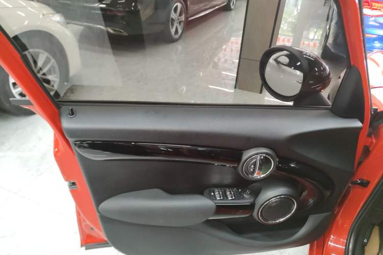 Used MINI 2018 1.5T COOPER Racing Edition Five-Door Version Interior 7
