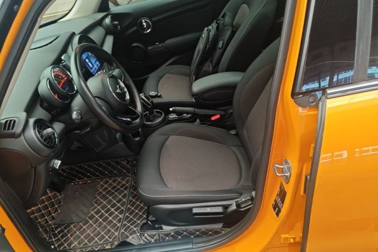 Used MINI 2018 1.5T ONE Five-Door Edition Left Front Seat