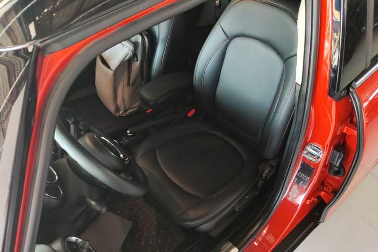 Used MINI 2018 1.5T ONE PLUS Five-Door Edition Left Front Seat