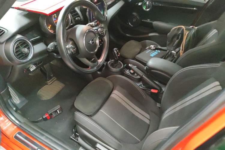 Used MINI 2018 1.5T COOPER Racing Edition Five-Door Version Left Front Seat