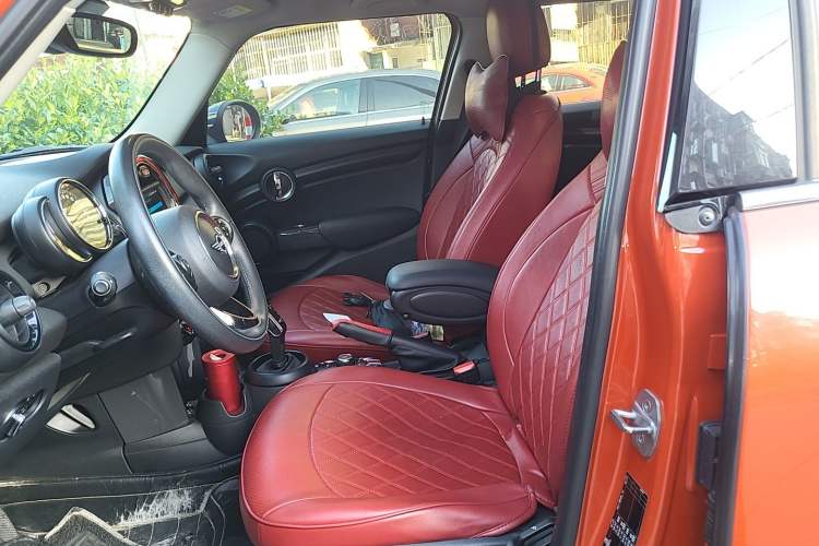 Used MINI 2018 1.5T ONE Five-Door Edition Left Front Seat