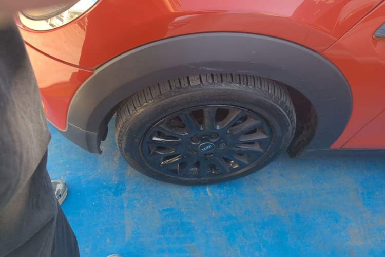 Used MINI 2018 1.5T ONE PLUS Five-Door Edition Left Front Wheel Hub