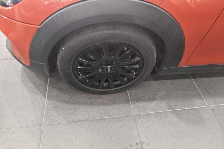 Used MINI 2018 1.5T ONE PLUS Left Front Wheel Hub