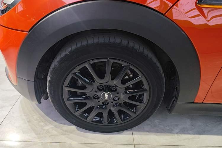 Used MINI 2018 1.5T ONE PLUS Left Front Wheel Hub