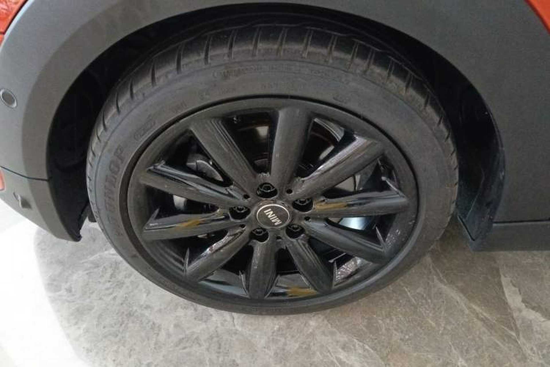 Used MINI 2018 2.0T COOPER S Classic Edition Five-Door Version Left Front Wheel Hub