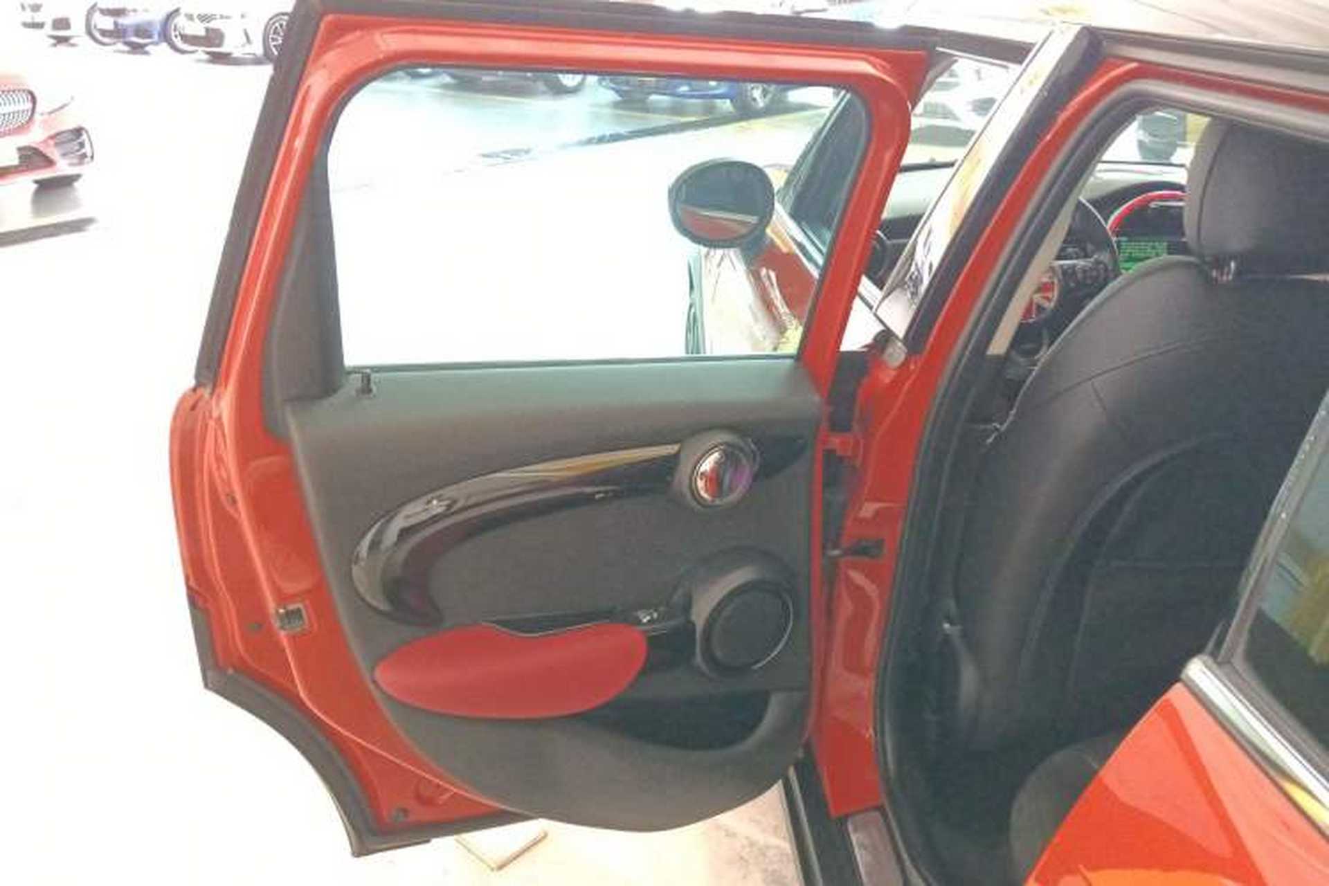 Used MINI 2018 2.0T COOPER S Classic Edition Five-Door Version Left Rear Door Interior