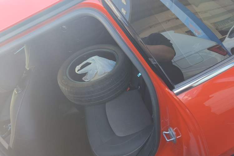 Used MINI 2018 1.5T ONE PLUS Five-Door Edition Left Rear Seat