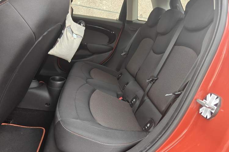 Used MINI 2018 1.5T ONE PLUS Five-Door Edition Left Rear Seat