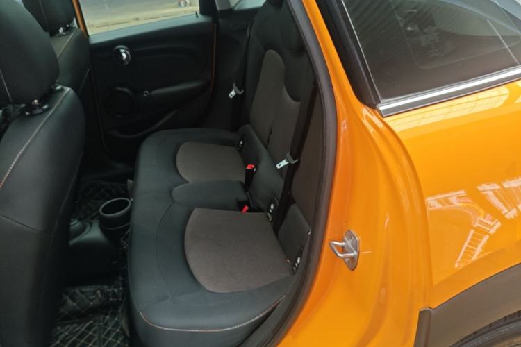 Used MINI 2018 1.5T ONE Five-Door Edition Left Rear Seat