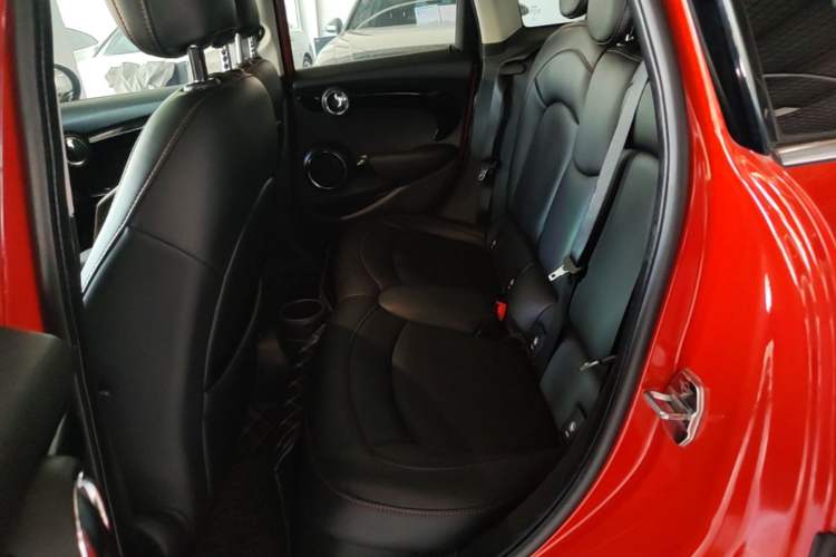 Used MINI 2018 1.5T ONE PLUS Five-Door Edition Left Rear Seat