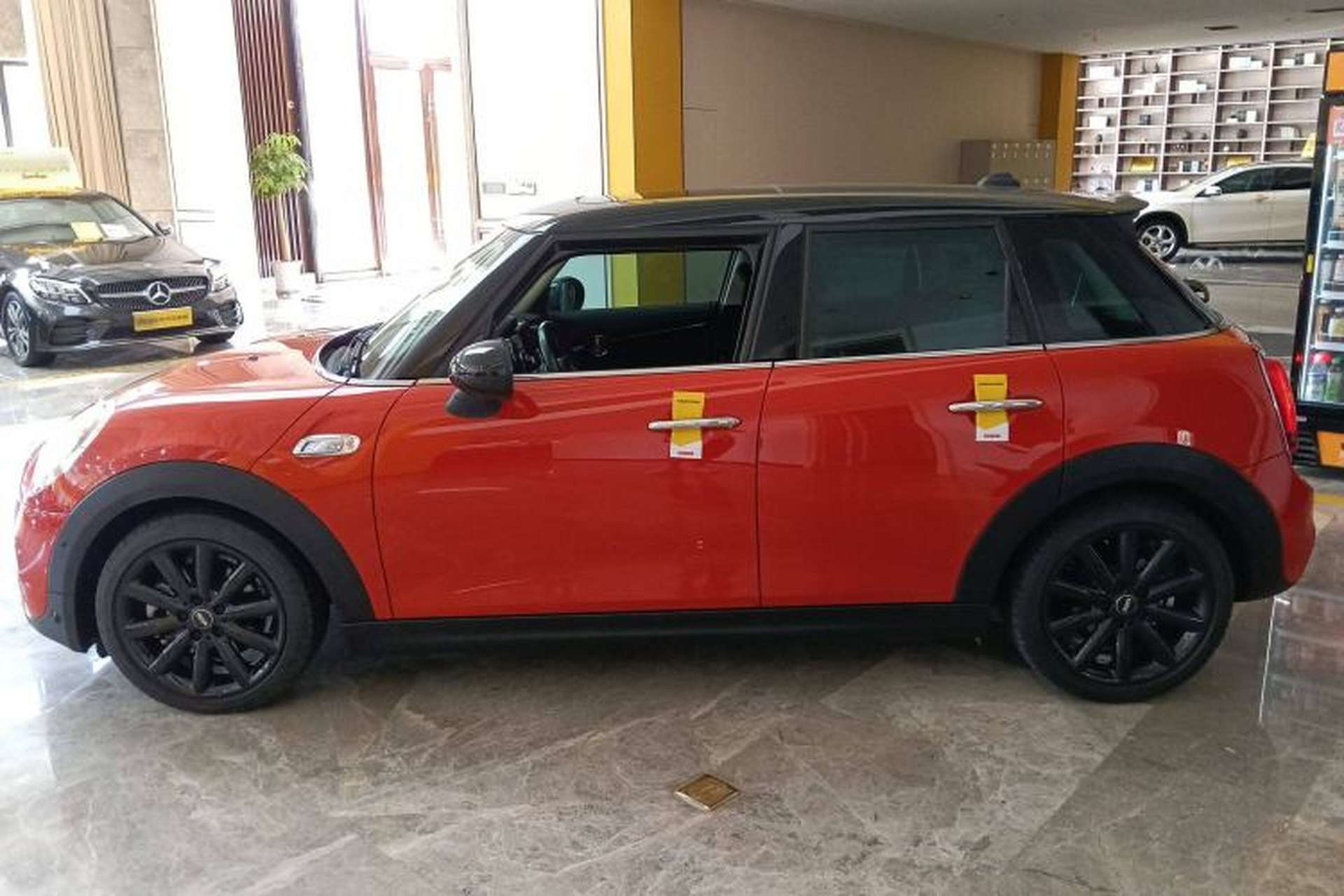 Used MINI 2018 2.0T COOPER S Classic Edition Five-Door Version Left Side