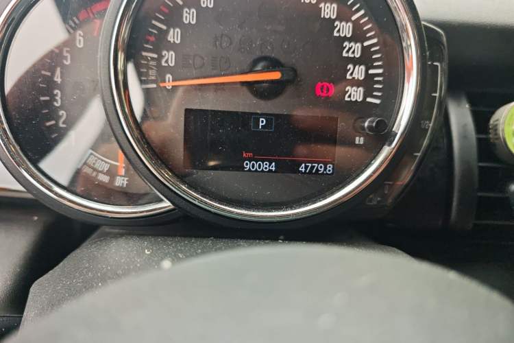 Used MINI 2018 1.5T ONE PLUS Odometer Close Up