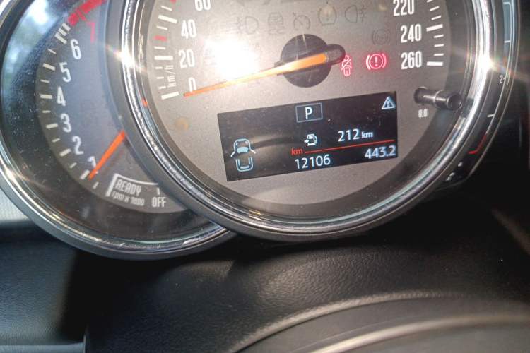 Used MINI 2018 1.5T COOPER Classic Edition Five-Door Version Odometer Close Up