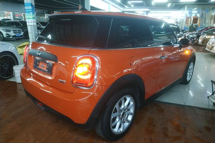 Used MINI 2018 1.5T ONE Rear Right 45 Deg