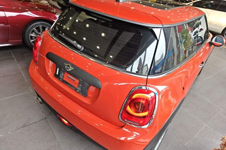 Used MINI 2018 1.5T ONE Rear Right 45 Deg