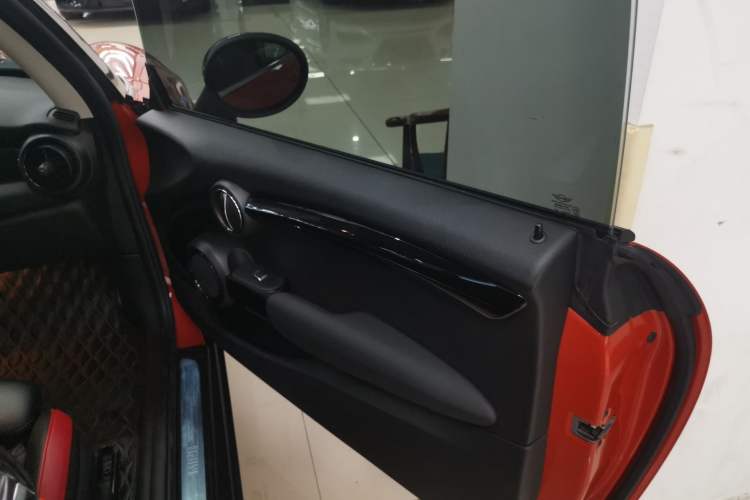 Used MINI 2018 1.5T COOPER Classic Edition Right Front Door Interior