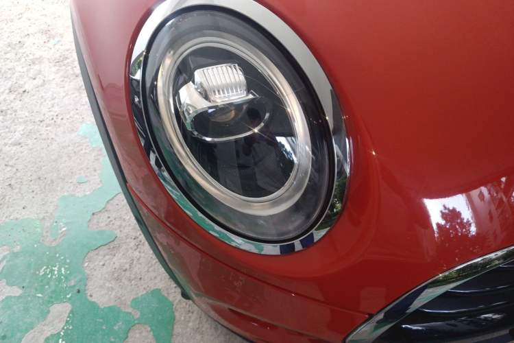 Used MINI 2018 1.5T COOPER Classic Edition Five-Door Version Right Front Headlight