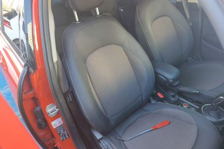 Used MINI 2018 1.5T ONE PLUS Five-Door Edition Right Front Seat