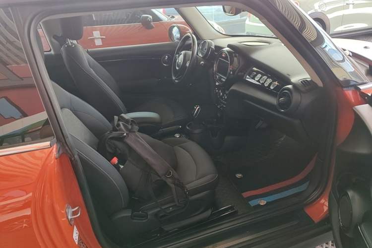 Used MINI 2018 1.5T ONE PLUS Right Front Seat