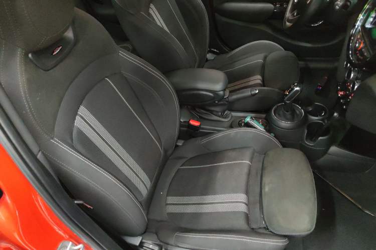 Used MINI 2018 1.5T COOPER Racing Edition Five-Door Version Right Front Seat