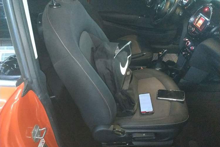 Used MINI 2018 1.5T ONE Right Front Seat