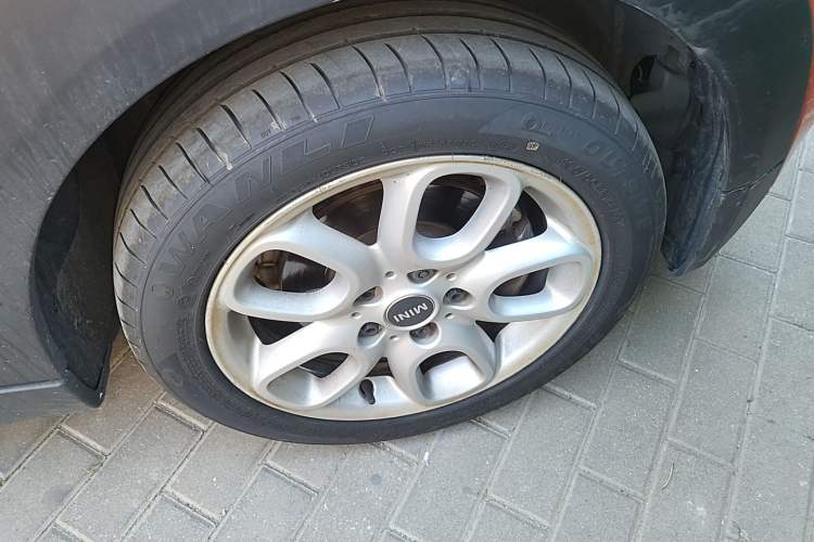 Used MINI 2018 1.5T ONE Five-Door Edition Right Front Wheel Hub