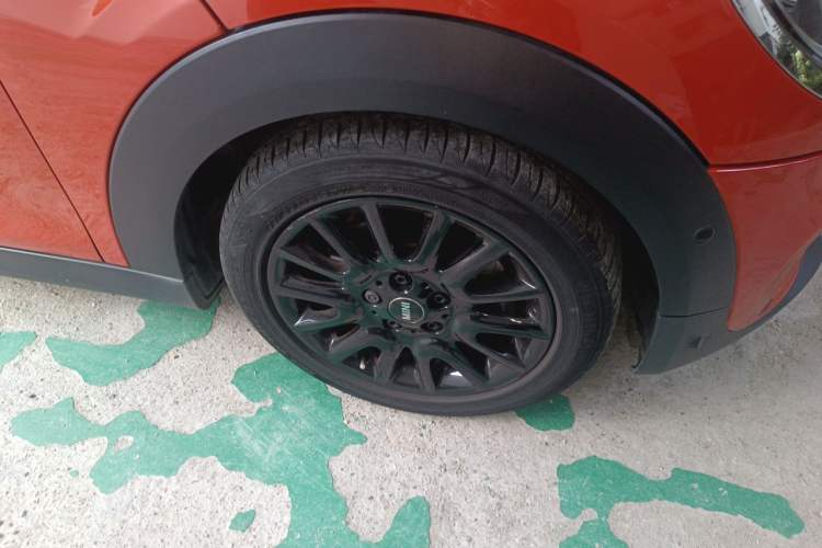 Used MINI 2018 1.5T COOPER Classic Edition Five-Door Version Right Front Wheel Hub