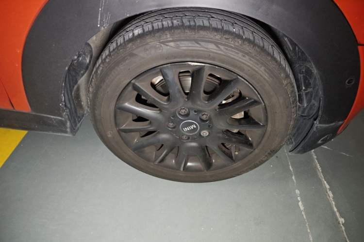 Used MINI 2018 1.5T COOPER Classic Edition Right Front Wheel Hub