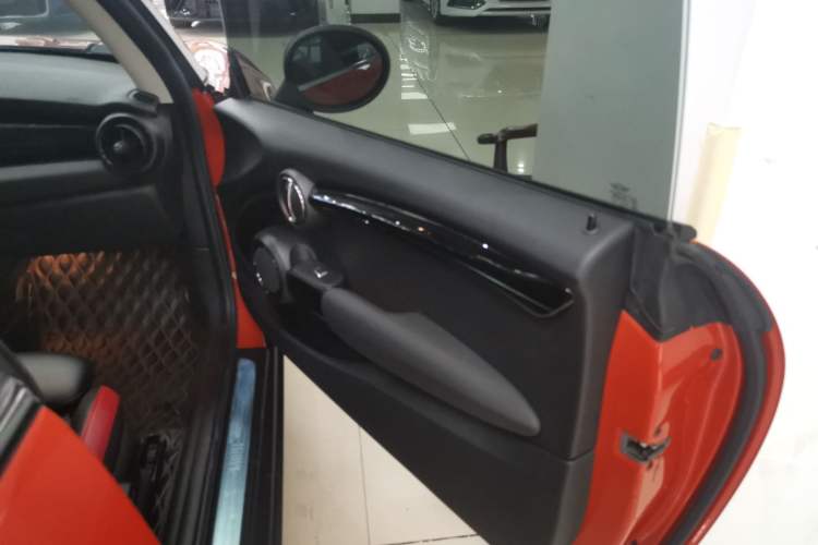 Used MINI 2018 1.5T COOPER Classic Edition Right Rear Door Interior