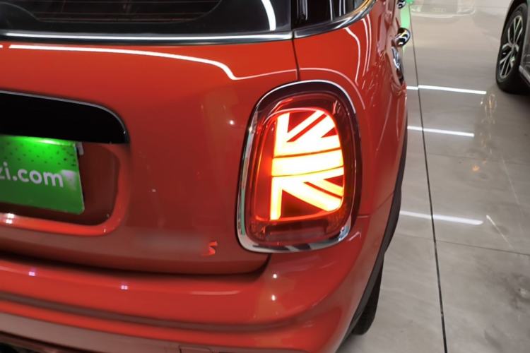 Used MINI 2018 2.0T COOPER S Racing Edition 5-door model Right Rear Taillight