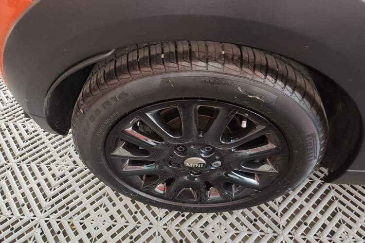 Used MINI 2018 1.5T ONE PLUS Right Rear Wheel Hub