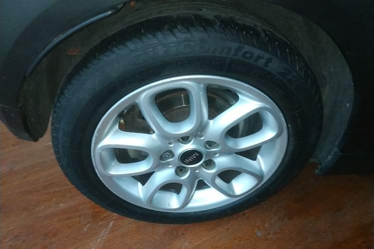 Used MINI 2018 1.5T ONE Right Rear Wheel Hub