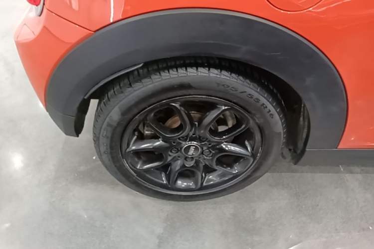 Used MINI 2018 1.5T ONE Right Rear Wheel Hub