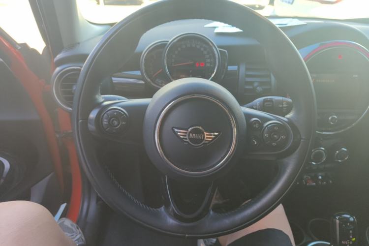 Used MINI 2018 1.5T ONE PLUS Five-Door Edition Steering Wheel