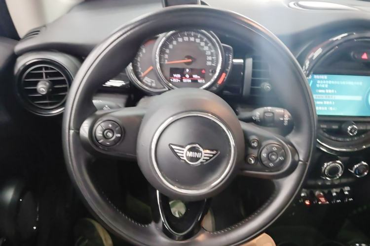 Used MINI 2018 1.5T COOPER Classic Edition Steering Wheel