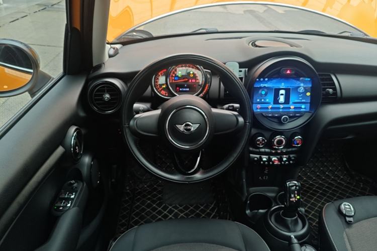 Used MINI 2018 1.5T ONE Five-Door Edition Steering Wheel