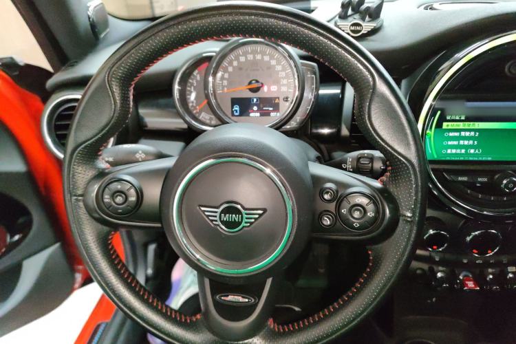 Used MINI 2018 1.5T COOPER Racing Edition Five-Door Version Steering Wheel