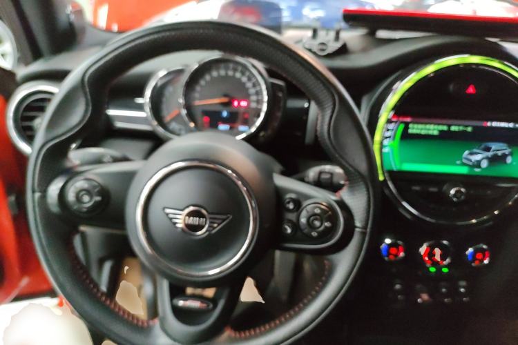 Used MINI 2018 1.5T COOPER Racing Edition Five-Door Version Steering Wheel