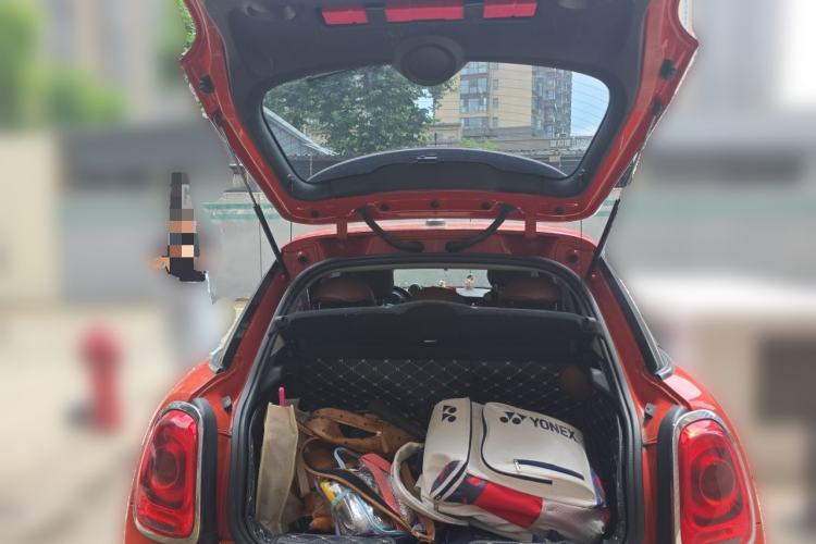 Used MINI 2018 1.5T ONE Five-Door Edition Trunk