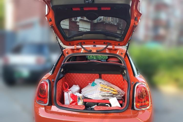 Used MINI 2018 1.5T ONE Five-Door Edition Trunk