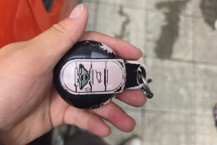 Used MINI 2018 1.5T ONE Five-Door Edition Vehicle Key