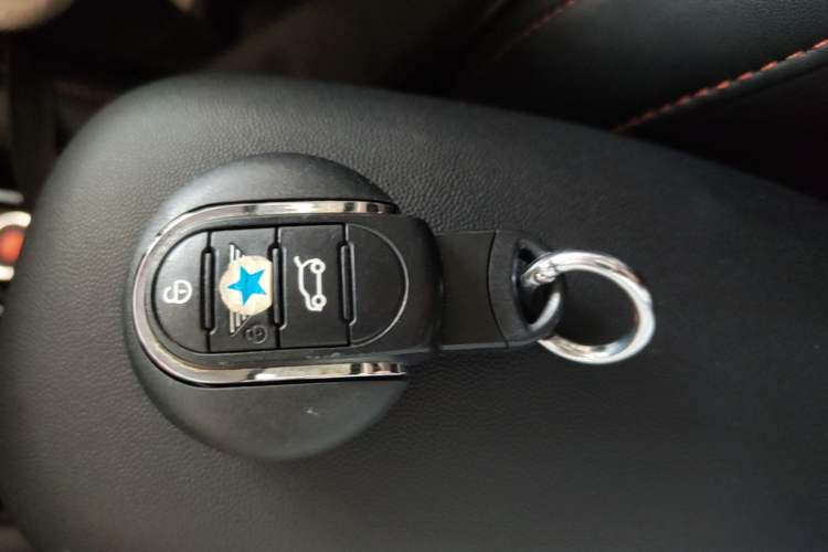 Used MINI 2018 1.5T ONE PLUS Five-Door Edition Vehicle Key