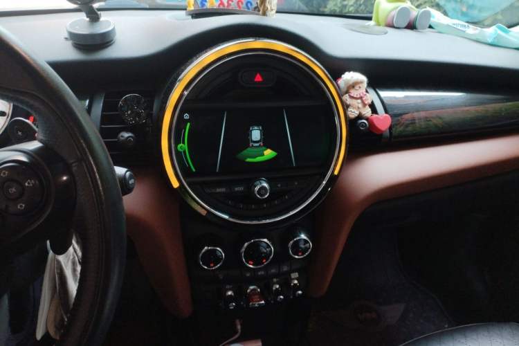 Used MINI 2018 2.0T COOPER S Classic Edition Audio And AC Panel