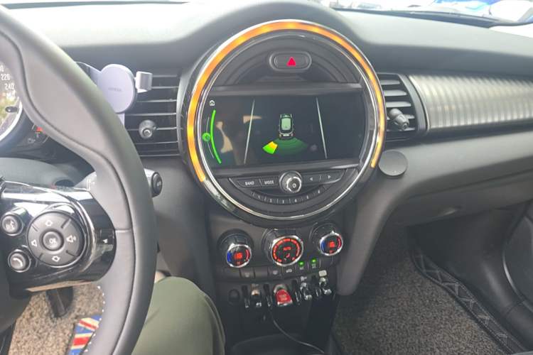 Used MINI 2018 1.5T COOPER Artist Five-Door Edition Audio And AC Panel