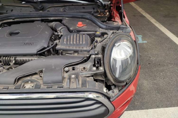 Used MINI 2018 1.5T ONE Five-Door Edition Engine Bay Left