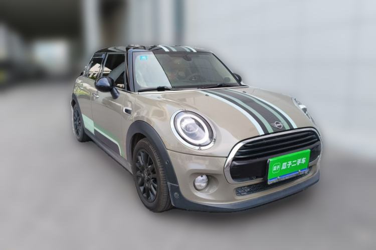 Used MINI 2018 1.5T COOPER Classic Edition Five-Door Version Front Right 45 Deg
